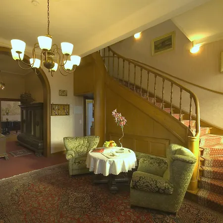 Am Berg 4* Frankfurt am Main